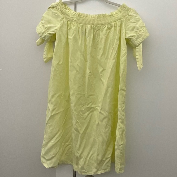 Vero Moda- Cotton Round Neck Off the Shoulder **NOT IMAGE OF ACTUAL DRESS** - Picture 2 of 3